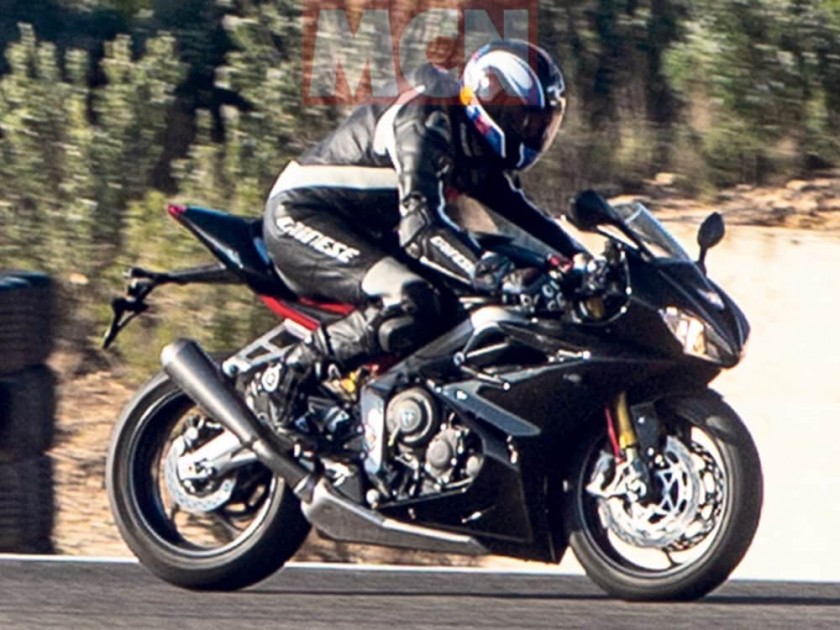 Triumph Daytona 765.jpg